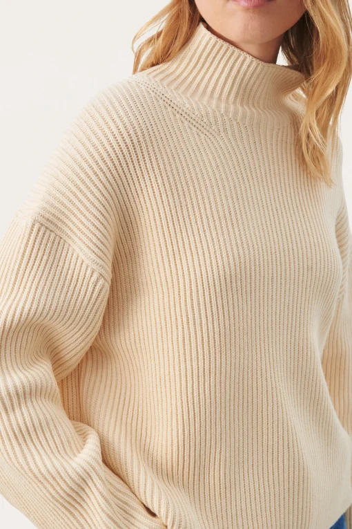 AngelinePW Pullover