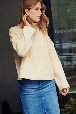 AngelinePW Pullover