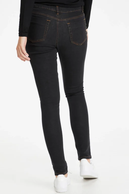 CUasta Jeans