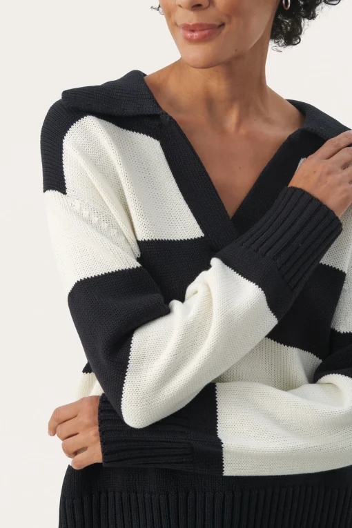 ElindaPW Pullover