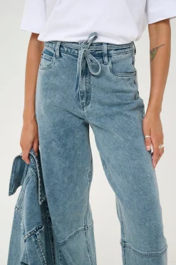 KAdoriana Jeans