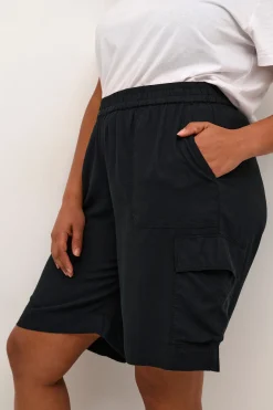 KCmille Shorts