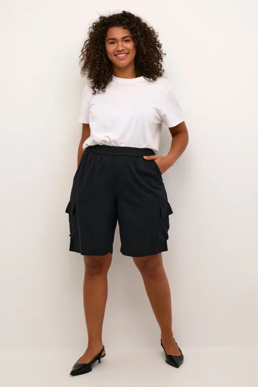 KCmille Shorts