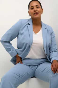 KCsakira Blazer