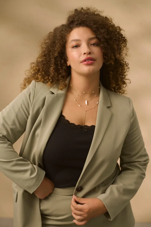 KCsakira Blazer