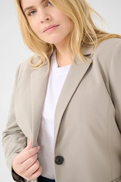KCsakira Blazer