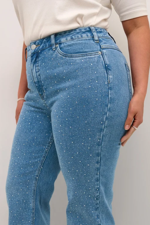 KCthura Jeans