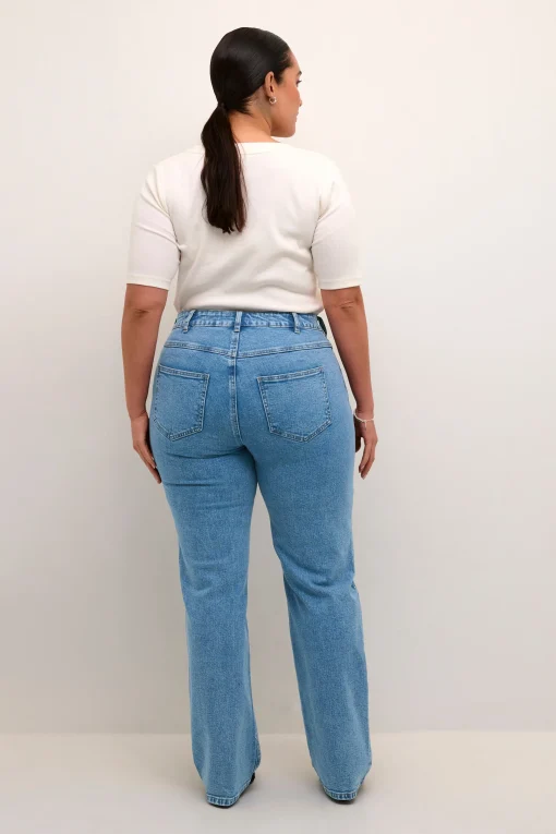 KCthura Jeans