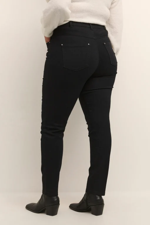 KCwilla Jeans