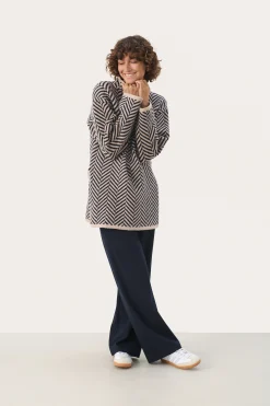 LeanaPW Pullover