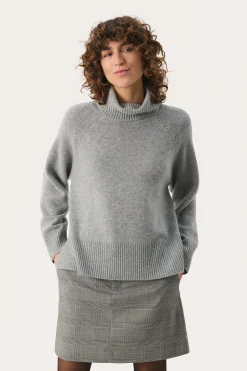 LeightonPW Pullover