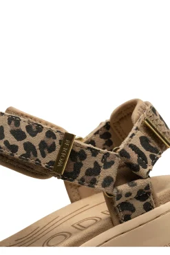 Line Sandaler