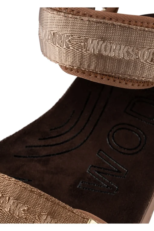 Line Sandaler