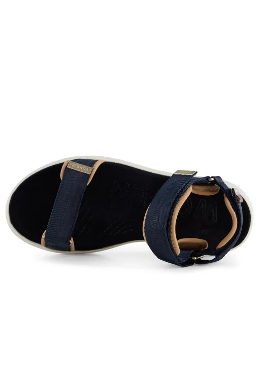 Line Sandaler
