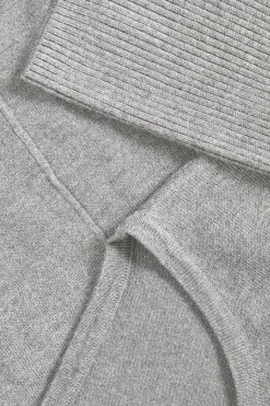 MilaSZ R-Neck Pullover