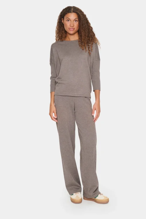 MilaSZ R-Neck Pullover