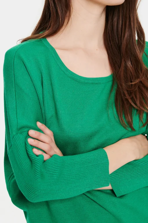 MilaSZ R-Neck Pullover
