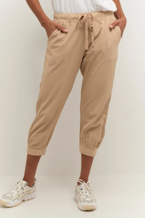 Naya Capri bukser