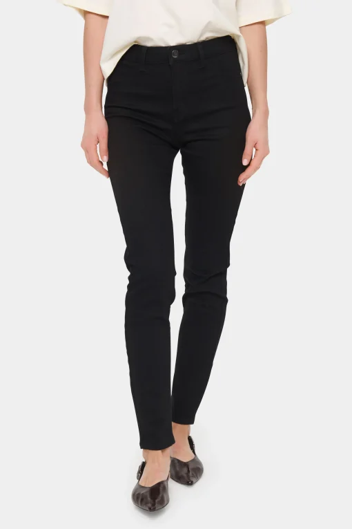 T5757, Jeans