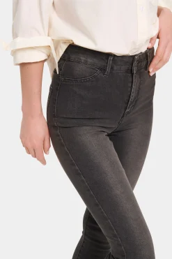 T5757, Jeans