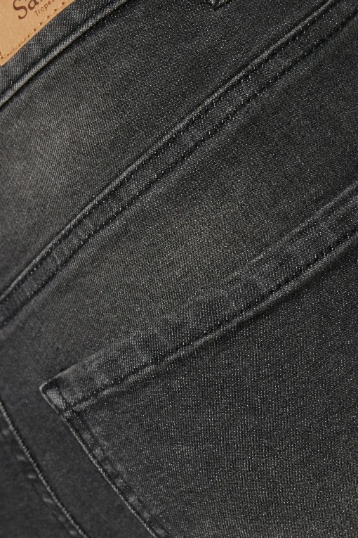 T5757, Jeans