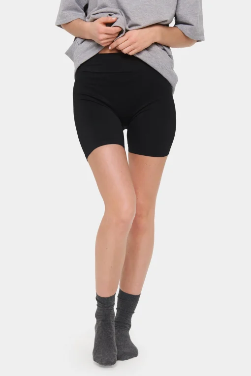 T5920, Shorts