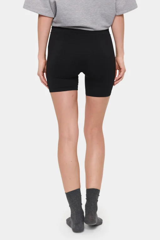 T5920, Shorts