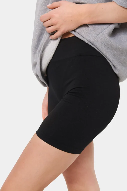 T5920, Shorts